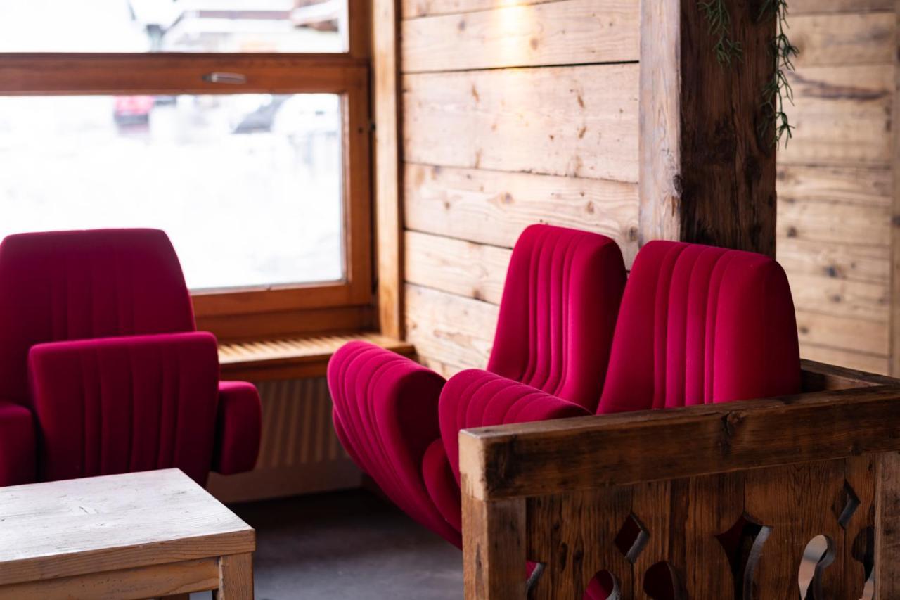 Peanut Mountain Lodge & Le Communal Val dʼIlliez Eksteriør billede